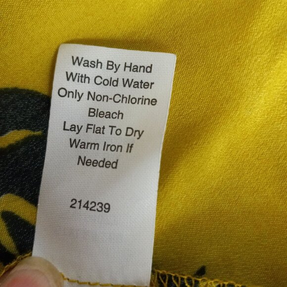 CAbi XS Tank Top Bali Floral Silk Blend Yellow Navy Sleeveless Bold Style 286 - Picture 8 of 8